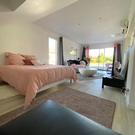 Agreable Chambre D'Hote Calme Avec Piscine Souvans Eksteriør billede